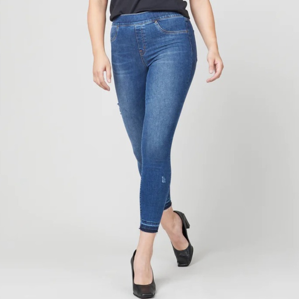 SPANX Distressed Ankle Skinny Pull‎ On Jeans Medium Wash Size Small $128 Raw Hem